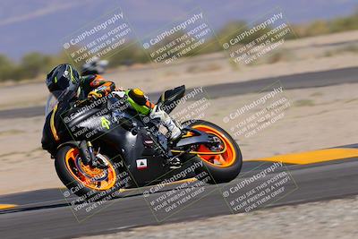 media/Oct-08-2022-SoCal Trackdays (Sat) [[1fc3beec89]]/Turn 16 (125pm)/